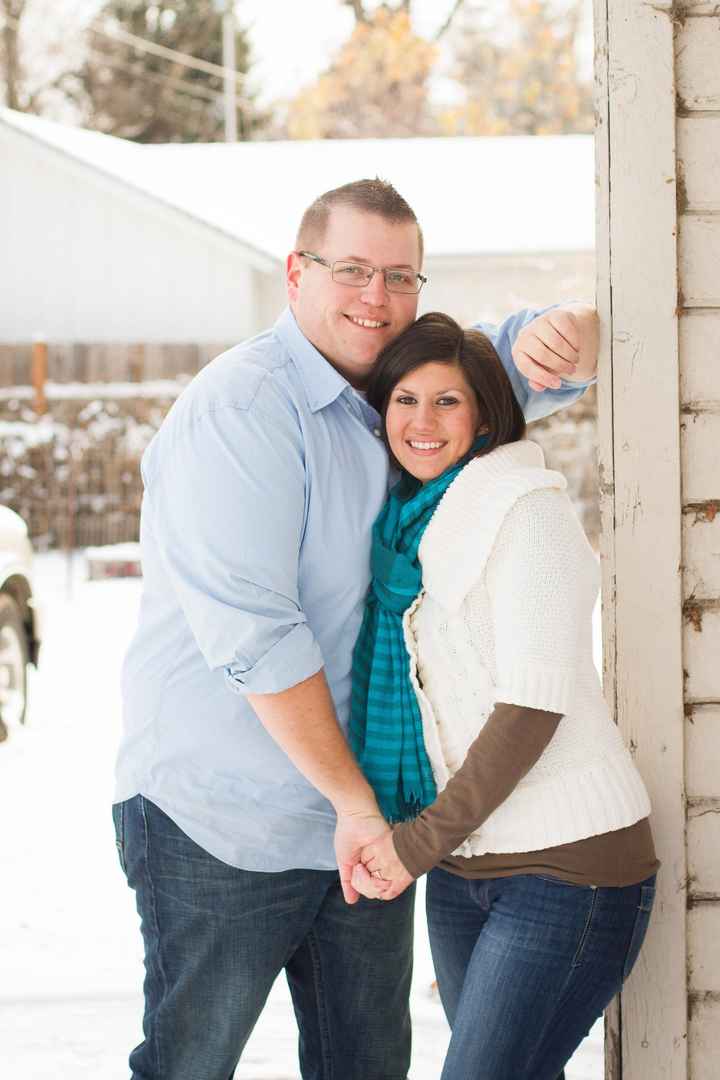 What to wear for save the date photos hotsell