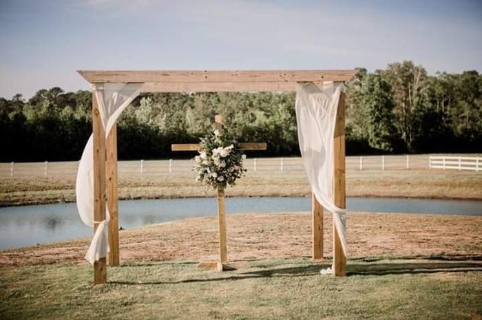 Outside ceremony...should you use an aisle runner? - 2