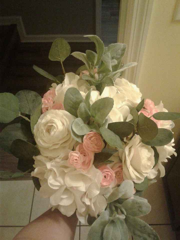 Bridesmaids flowers: Bouquets or Floral hoops? Both? - 3