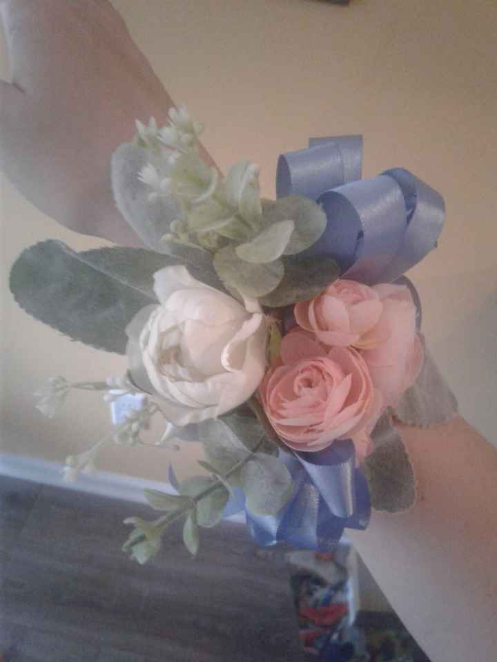 More diy Flowers! Trial corsage - 1