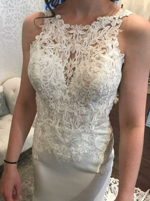  Between two dresses - 4