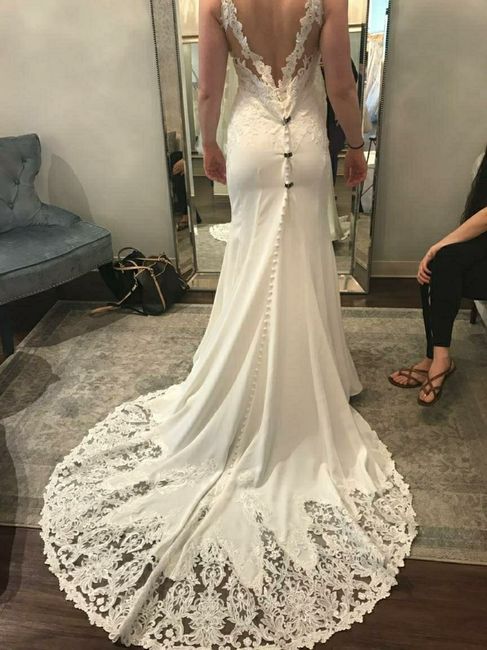  Between two dresses - 5