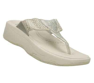 Is anyone not wearing fancy shoes?