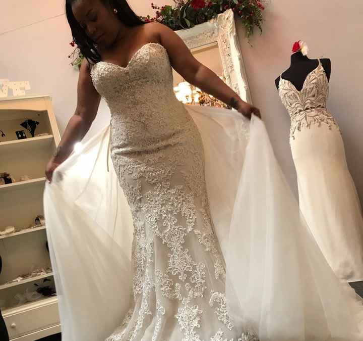 Who wants to share their gorgeous dress photos with me? - 1