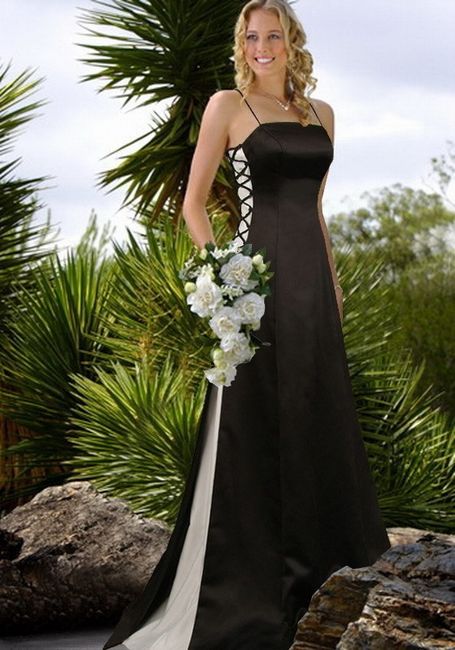 I need some help with Bridesmaids dresses (with Pics)