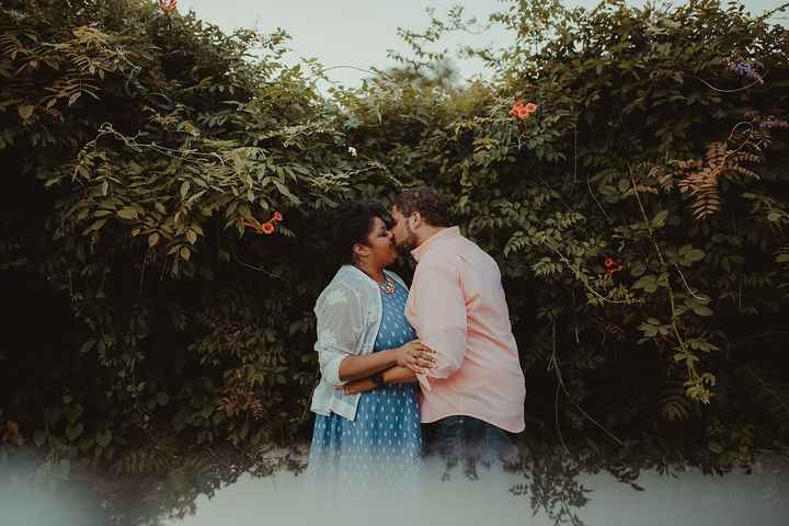 i LOVE my engagement photos!!!!! Share yours with me.