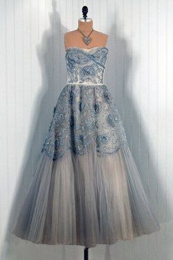 A History of the White Wedding Dress