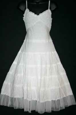 Can anyone help me find a dress like this?