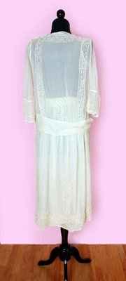 A History of the White Wedding Dress
