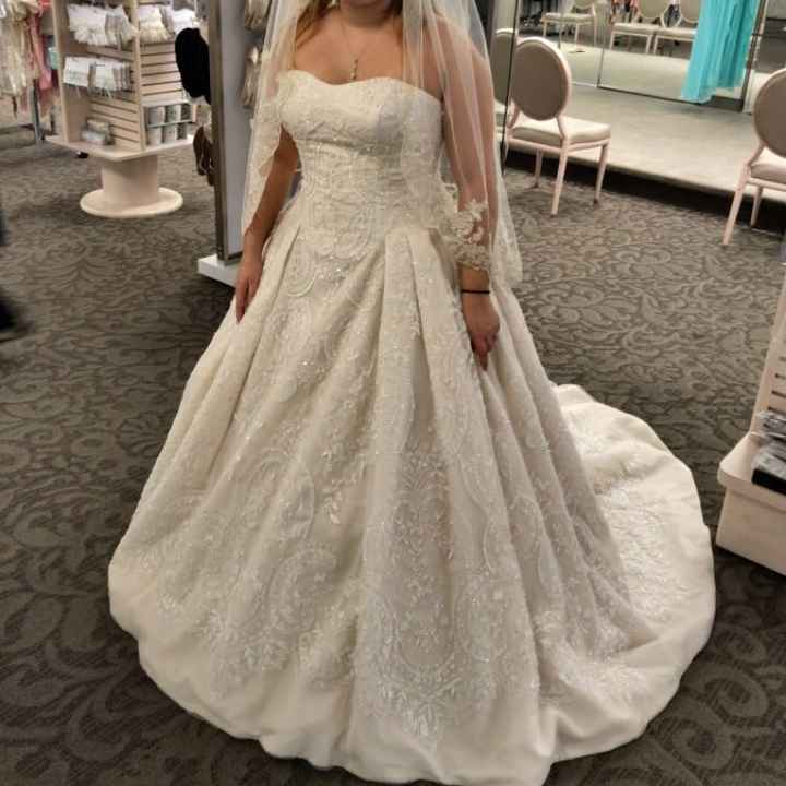 Please show your wedding dress, ladies - 1