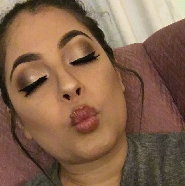 Airbrush vs regular makeup 2