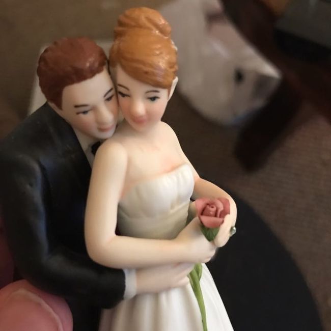 Cake topper