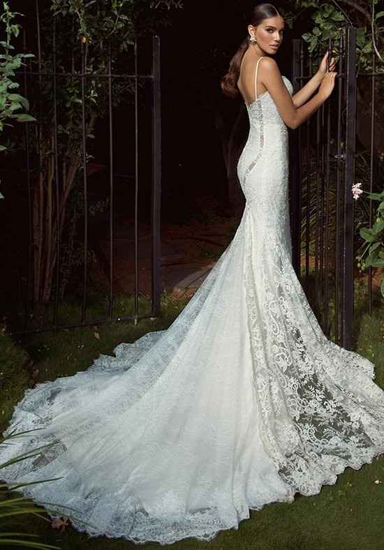 Spinoff: Your dream wedding dress!