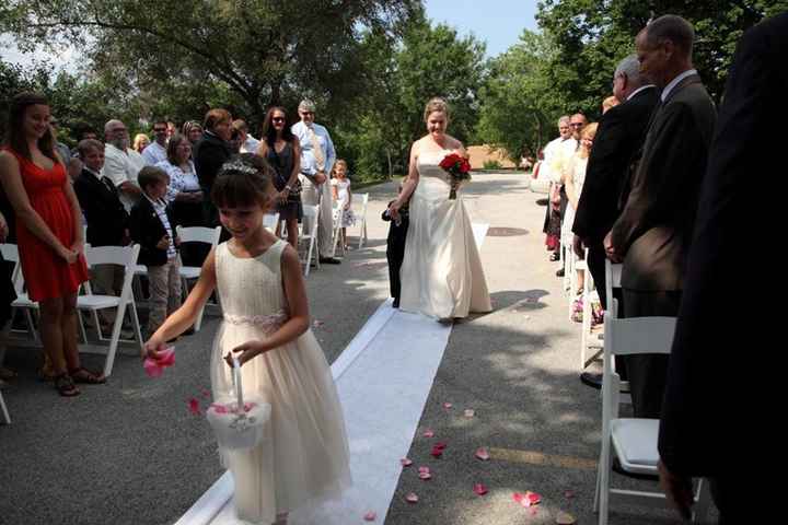 Are you having an aisle runner?