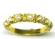 must a bride have a wedding band?