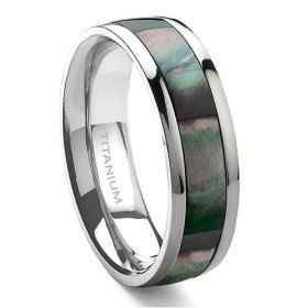 must a bride have a wedding band?