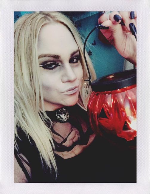 Show us your Halloween costumes with Fs! - 7