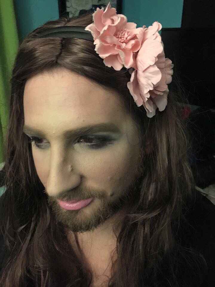 Show us your Halloween costumes with Fs! - 5