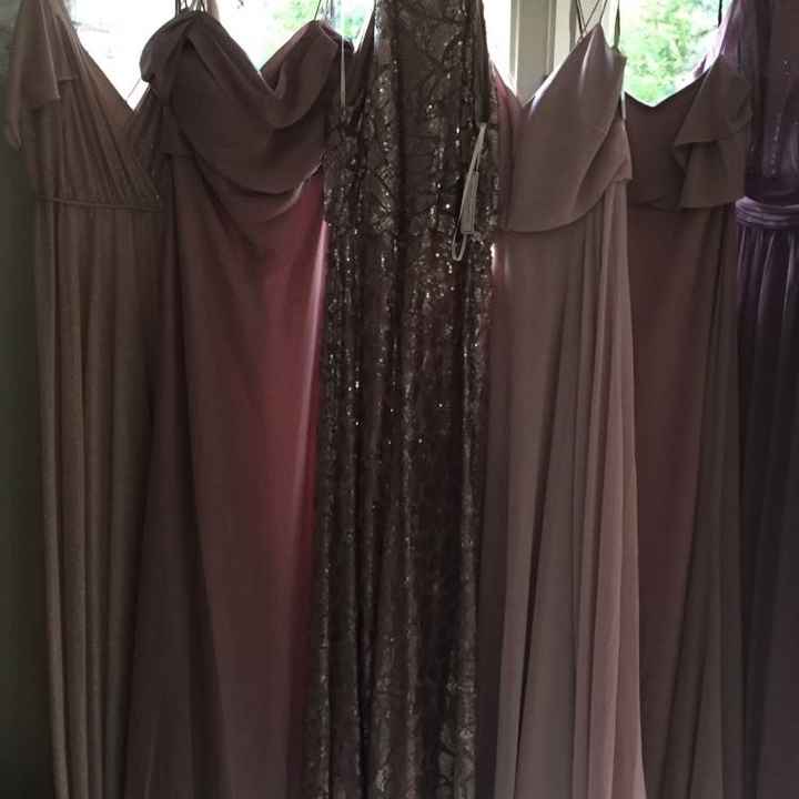 How to pull off the mismatched bridesmaid dresses look?