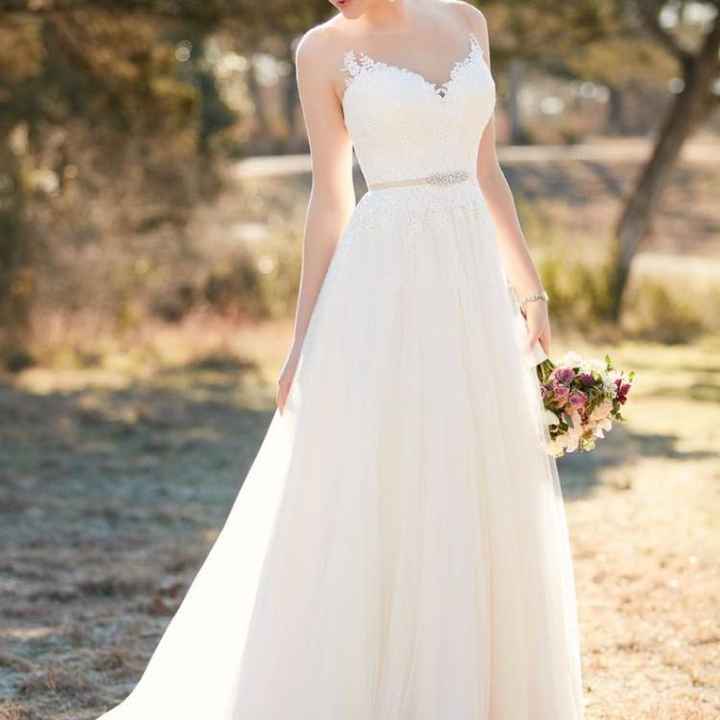 Does anyone have Essence of Australia D2085 dress in ivory?? - 1