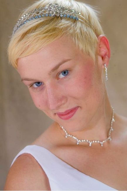 Show me your pixie cut wedding hair!