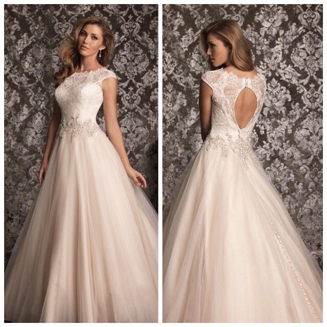 Who designed your dress?
