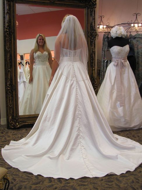 Weird OBSESSION: I love seeing brides in their ACTUAL dresses :)