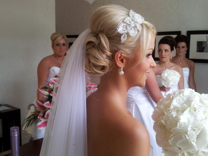 SHOW ME UR BRIDAL HAIR OR HAIR IDEAS.