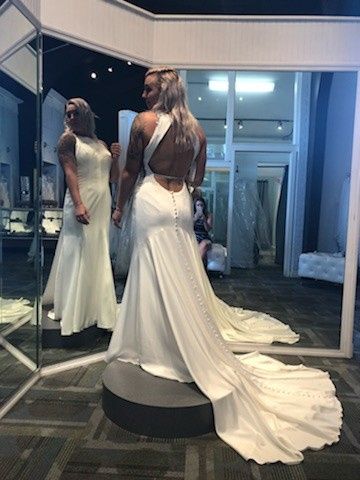 Recognize this dress? 6