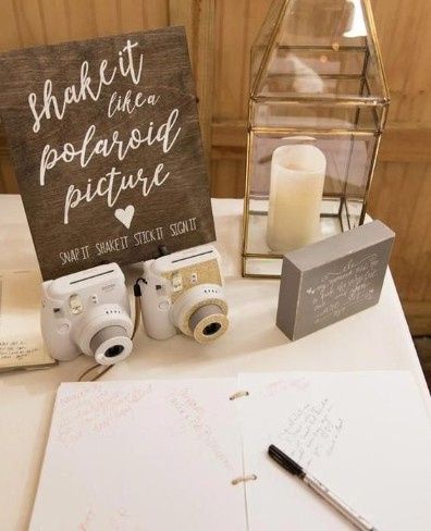 Polaroid Guest Frame 4