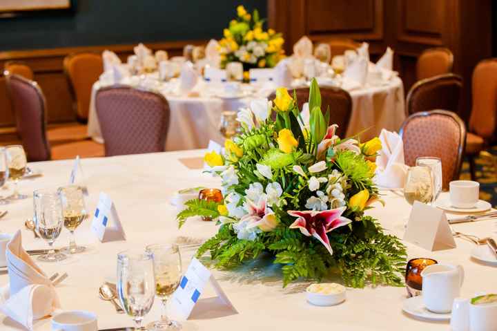 centerpiece give away..