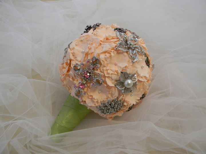 show off your bridal bouquets