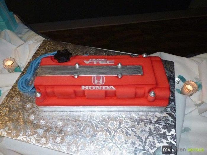 Have you picked your Grooms cake yet? whats your honeys cake personality lol??