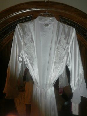 Day of Wedding Robe???