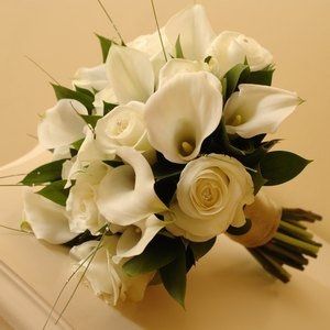 Bride's Bouquet... Inspiration?? And show YOURS off!! :D