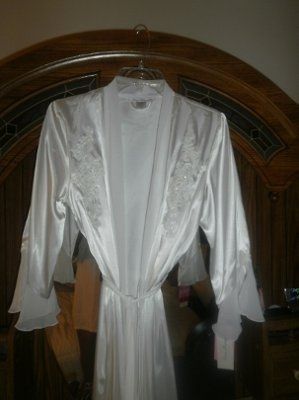 White silk "Bride" short robes
