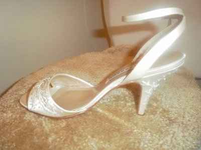 My wedding shoes........Now share yours !
