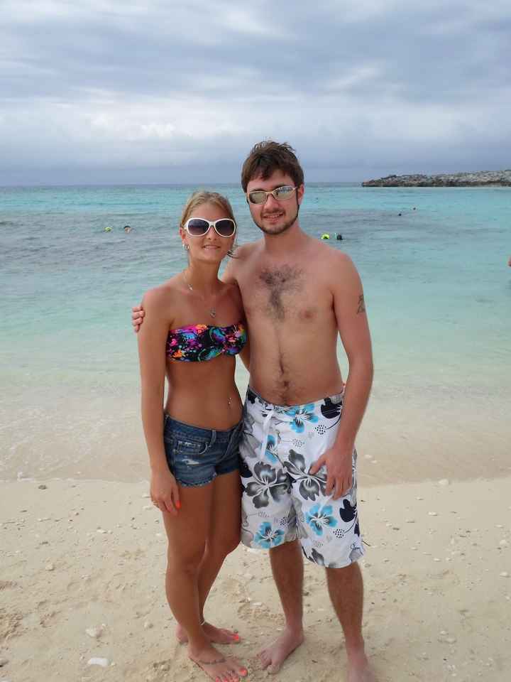 *Spin off* Fit Brides TBT post. Do any of you have your first picture with FH?!