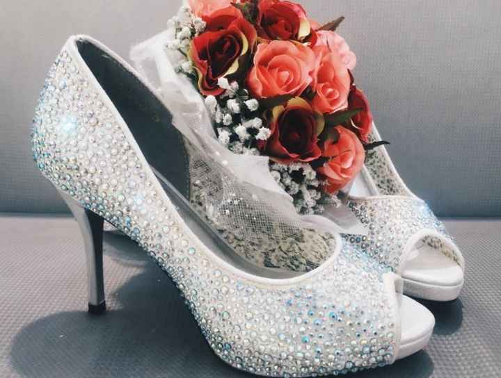 Who Has Comfortable Wedding Shoes (HEELS)?