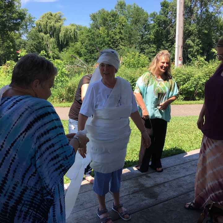 BAS!!! Pink and gold and desserts!