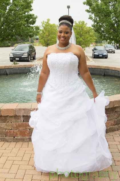So.....I'm FINALLY BACK AND MARRIED!!!!!! HERE ARE MY BAM PICTURES.