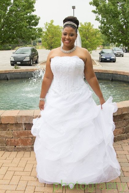 So.....I'm FINALLY BACK AND MARRIED!!!!!! HERE ARE MY BAM PICTURES.