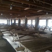 Dressing up a pavillion for the reception