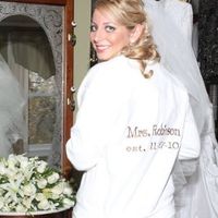 WR: Bridal Sweatsuit