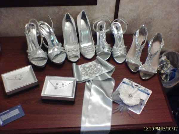 Lets see the GIRLS! (BM dresses & shoes I mean of course)!