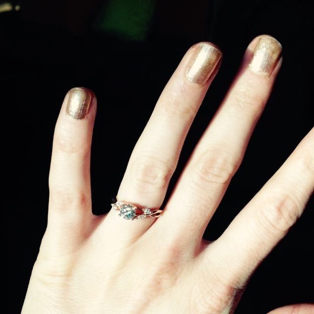 Let's see those beautiful rings lady's!