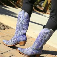 Short girl problems? - 2