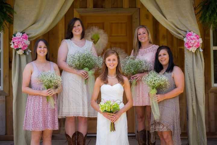 Bridesmaids with Different Dresses - Photos?