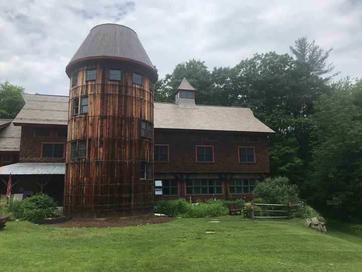 Show me your venue and dress! - 1