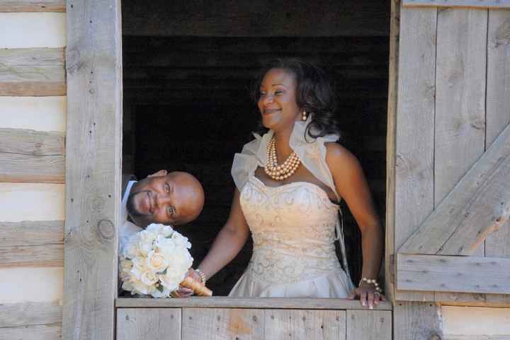I'm craving wedding!!! Share with me your wedding pics!! please....